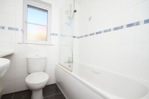 Cost of Shower Window Replacement in Deland